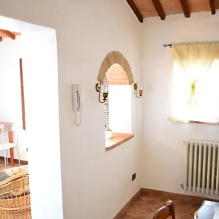 With Little Arch Apartamento
